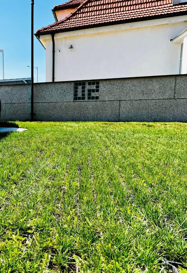 Apartman Mikulov Garden Exterior photo